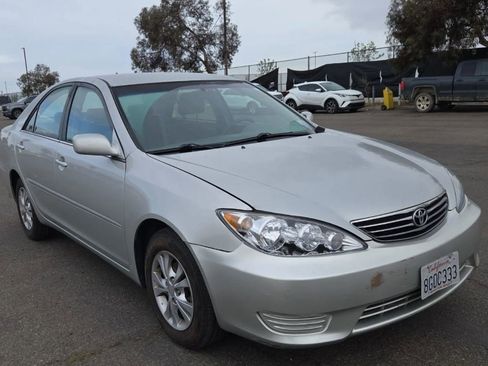 Used 2006 Toyota Camry LE FWD image 4