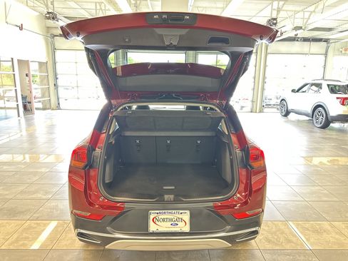 Used 2023 Buick Encore GX Essence w/ Experience Buick Package image 27