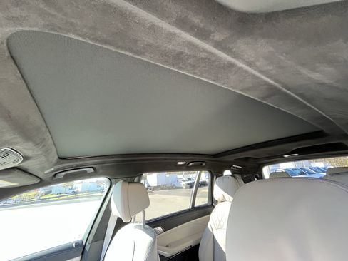 Used 2024 BMW X7 xDrive40i w/ Premium Package image 27