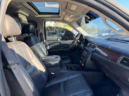 Used 2007 GMC Yukon XL Denali AWD/4WD image 8