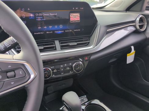 New 2026 Chevrolet Trax ACTIV w/ Driver Confidence Package image 13