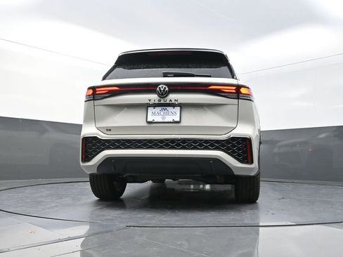 New 2026 Volkswagen Tiguan SE R-Line image 26