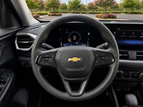 Used 2025 Chevrolet TrailBlazer LS w/ LS Convenience Package FWD image 15