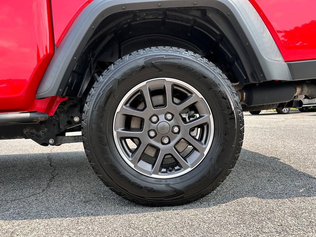 Used 2020 Jeep Gladiator Sport w/ Quick Order Package 24S AWD/4WD image 47