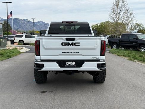 Used 2024 GMC Sierra 3500 AT4 w/ AT4 Premium Plus Package image 9