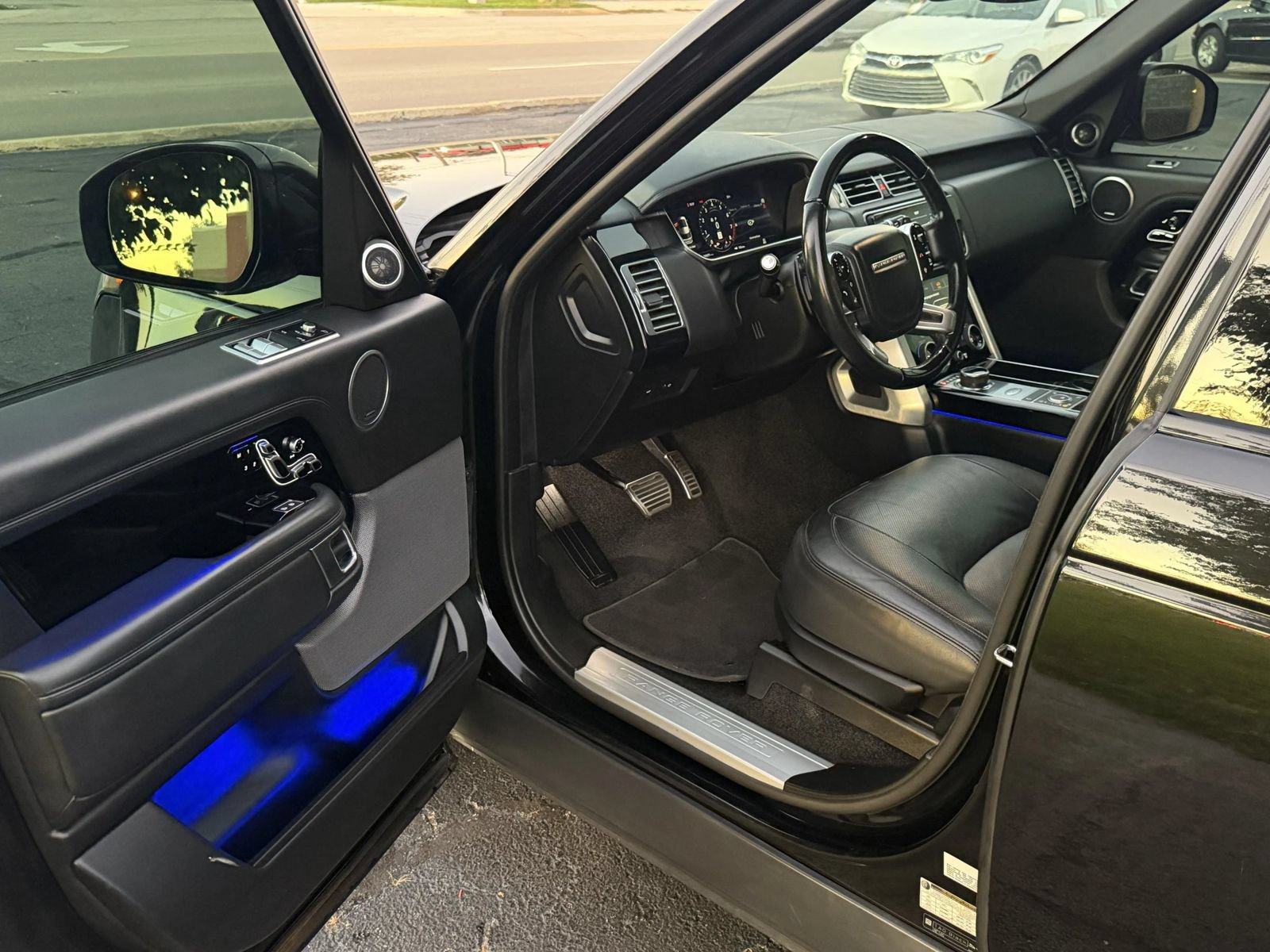 Used 2021 Land Rover Range Rover Westminster Edition AWD/4WD image 15