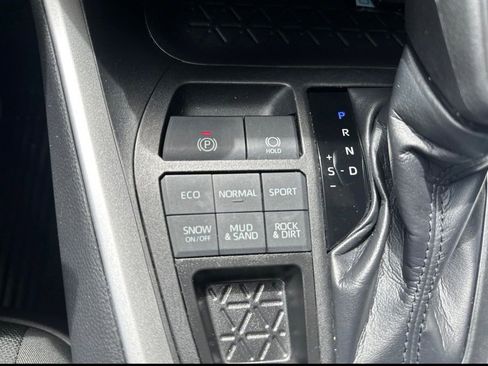 Certified 2023 Toyota RAV4 XLE w/ Convenience Package AWD/4WD image 19