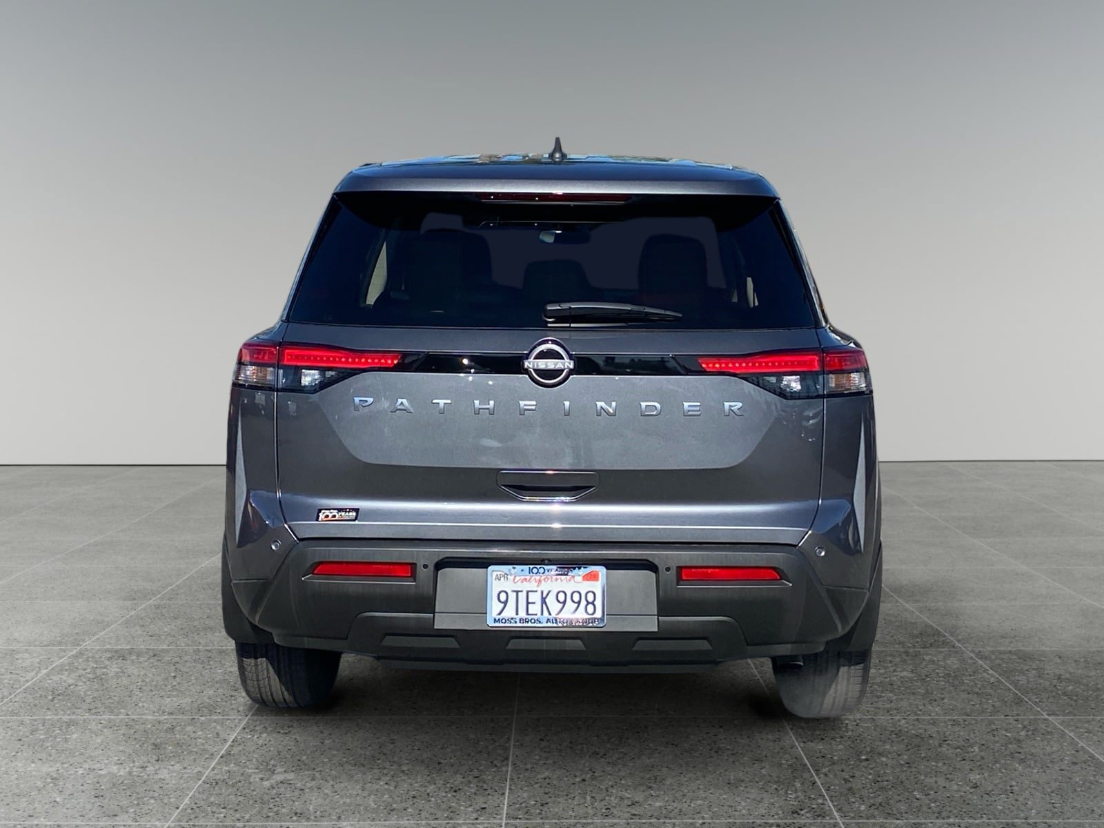 Used 2025 Nissan Pathfinder S w/ Cargo Package FWD image 4