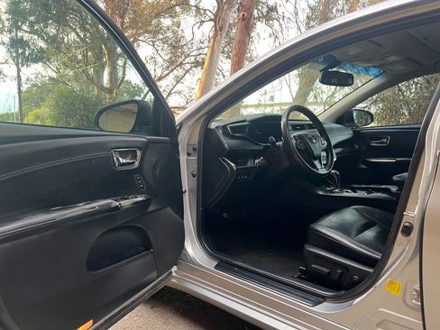 Used 2015 Toyota Avalon XLE Touring image 12