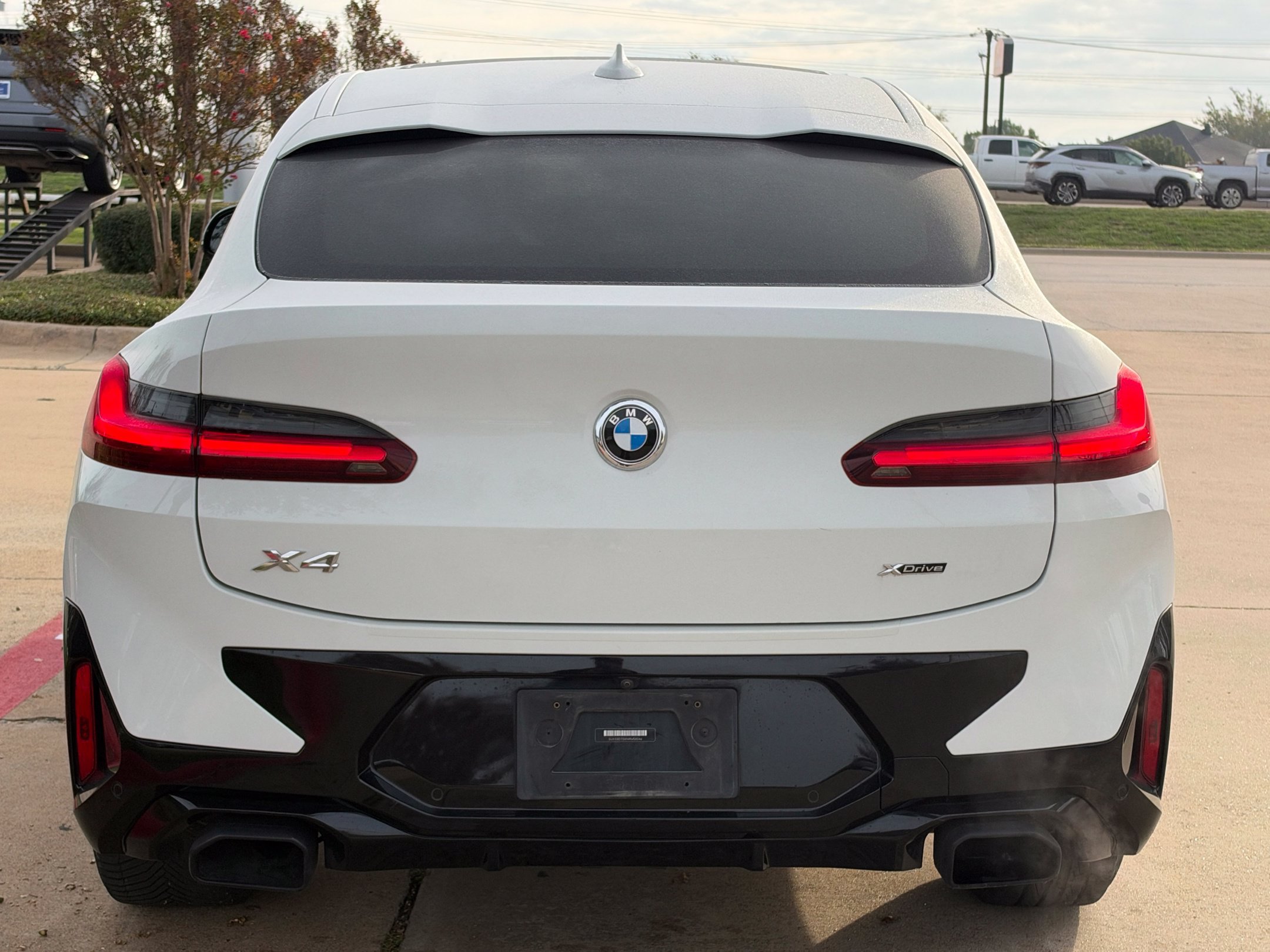 Used 2022 BMW X4 xDrive30i w/ M Sport Package 2 AWD/4WD image 9