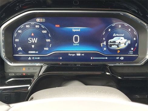 Certified 2024 Chevrolet Silverado 1500 LT Trail Boss w/ Convenience Package II image 21