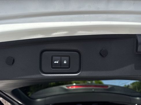 Used 2023 Nissan Pathfinder Platinum w/ Lighting Package (N93) AWD/4WD image 37