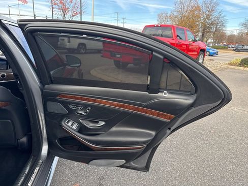 Used 2015 Mercedes-Benz S 63 AMG 4MATIC Sedan image 17