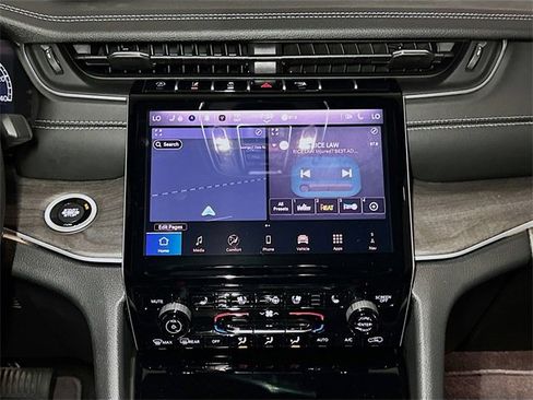 New 2025 Jeep Grand Cherokee L Limited w/ Luxury Tech Group II image 8