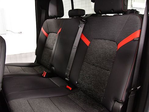 Used 2024 Chevrolet Colorado Z71 w/ LPO, Dark Essentials Package image 32