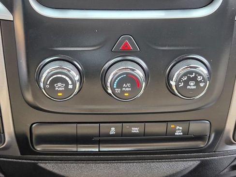 Used 2024 RAM 1500 Warlock AWD/4WD image 18