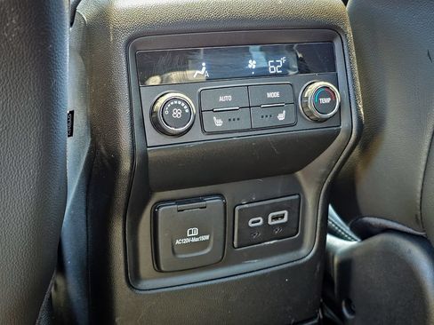 Used 2023 GMC Acadia SLT w/ Technology Package AWD/4WD image 38