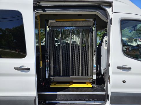 Used 2017 Ford Transit 350 XL image 20