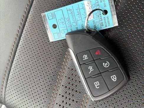 Used 2025 Chevrolet Tahoe High Country image 21