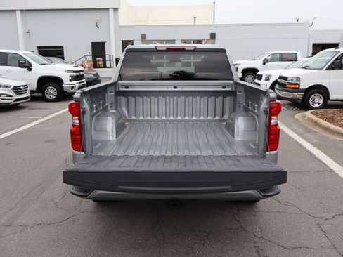 Used 2023 Chevrolet Silverado 1500 Custom AWD/4WD image 12
