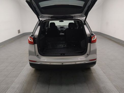 Used 2020 Chevrolet Equinox LT w/ Driver Convenience Package image 29