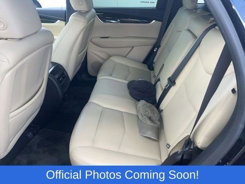 Used 2019 Cadillac XT5 FWD image 4