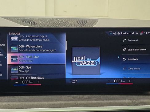 Certified 2023 BMW X7 xDrive40i w/ M Sport Package image 17