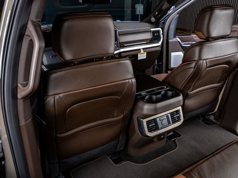 Used 2026 Ford F450 King Ranch w/ Chrome Package image 33