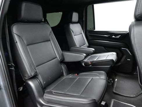 Used 2022 GMC Yukon XL Denali AWD/4WD image 31