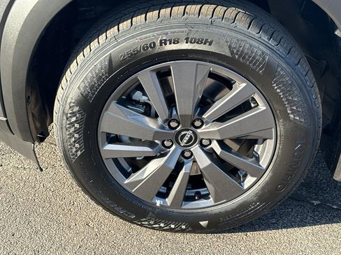 New 2026 Nissan Pathfinder SV image 9