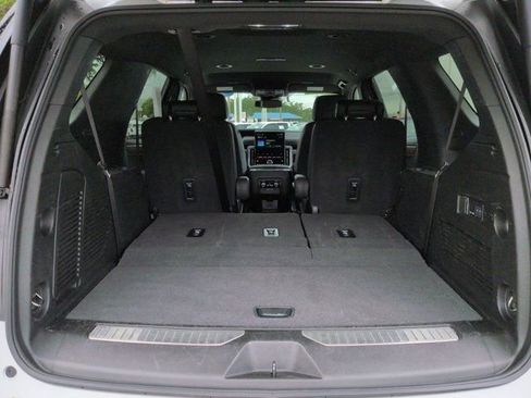 Used 2025 GMC Yukon Denali RWD image 12