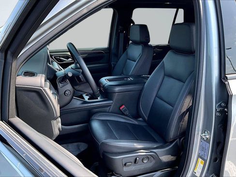 Used 2023 Chevrolet Tahoe Z71 w/ Luxury Package AWD/4WD image 26