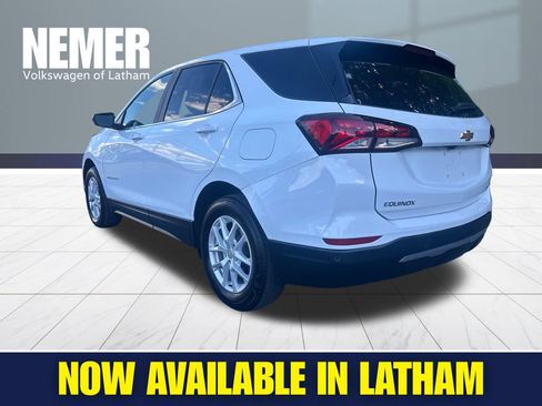 Used 2024 Chevrolet Equinox LT AWD/4WD image 2