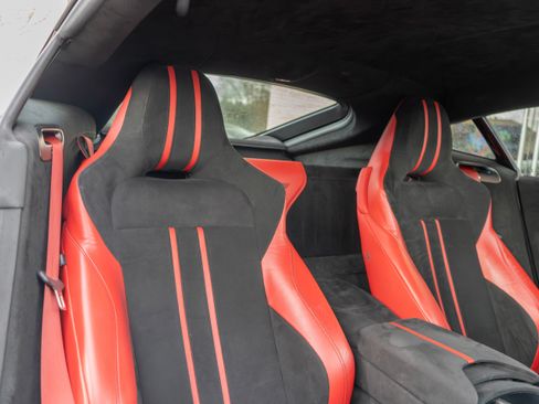 Used 2020 Aston Martin V8 Vantage Coupe image 26