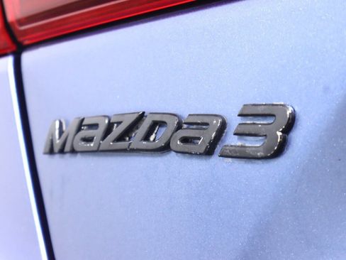Used 2018 MAZDA MAZDA3 Sport FWD image 31