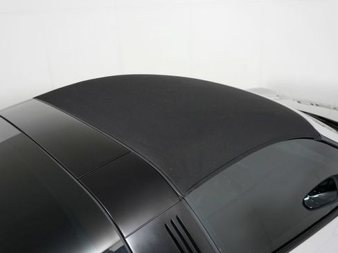 Certified 2024 Porsche 911 Targa 4 GTS AWD/4WD image 15