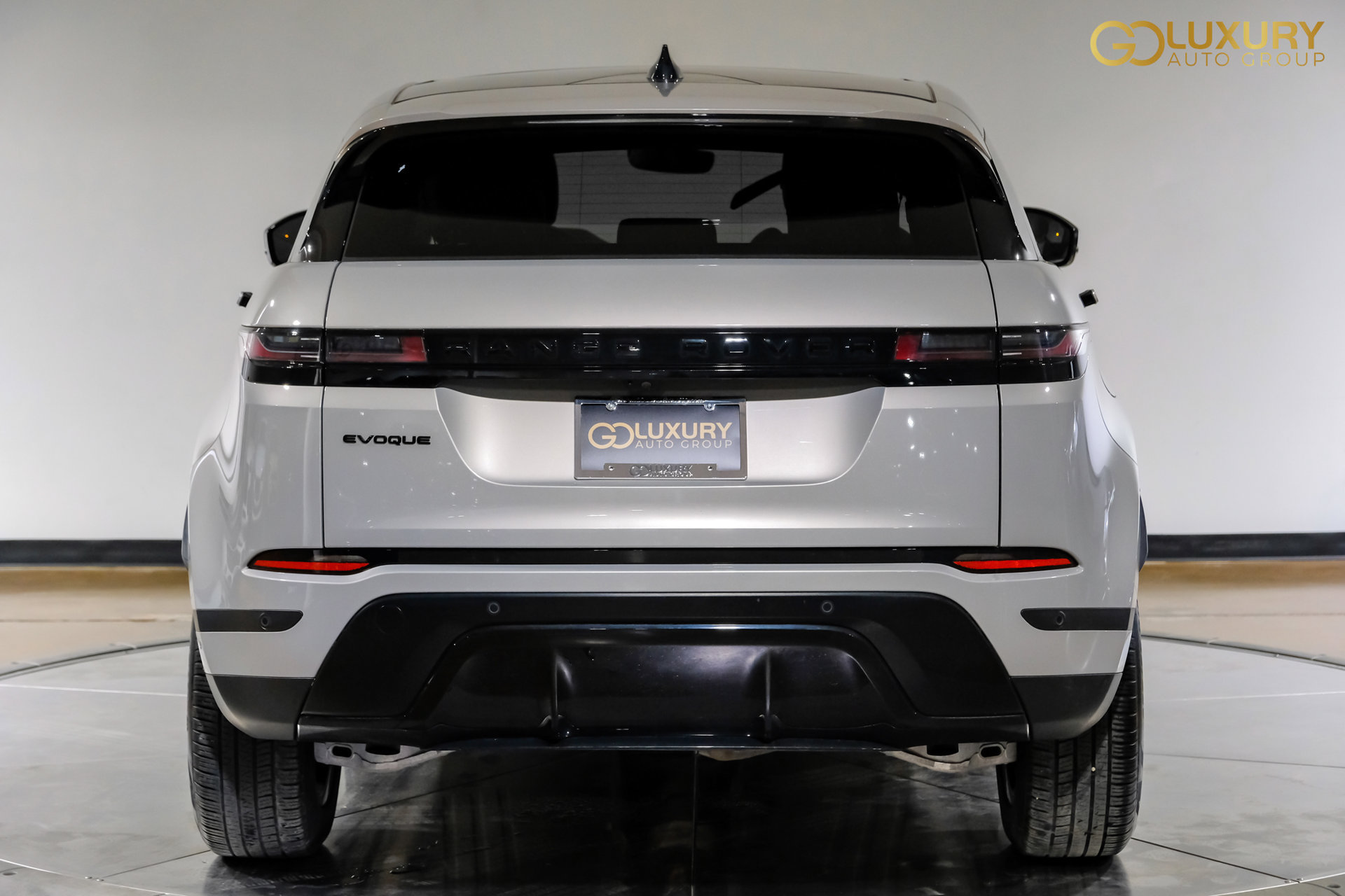 Used 2024 Land Rover Range Rover Evoque S AWD/4WD image 10