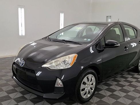 Used 2014 Toyota Prius C Two FWD image 8