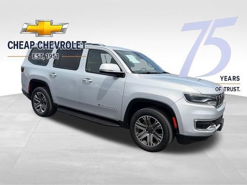 Used 2022 Jeep Wagoneer Series III AWD/4WD image 7