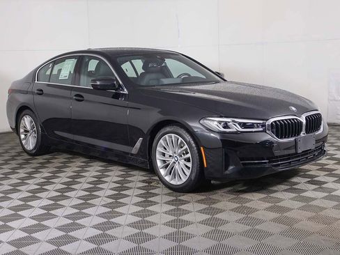 Used 2023 BMW 530i xDrive w/ Convenience Package image 2