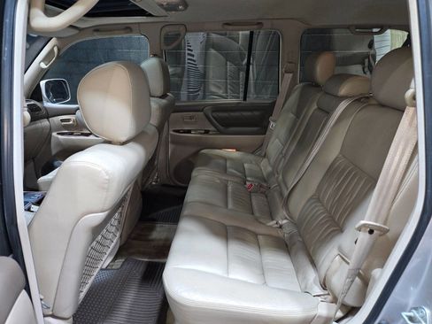 Used 2002 Toyota Land Cruiser image 75