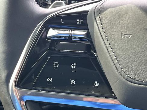 Certified 2025 Cadillac Escalade Sport Platinum image 31