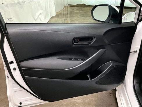 Certified 2024 Toyota Corolla LE FWD image 9