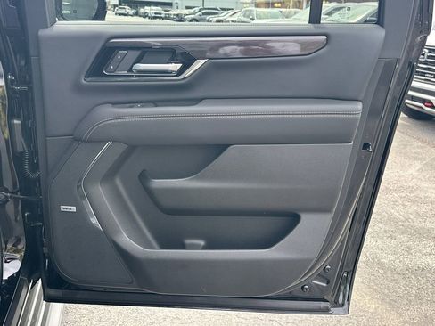 New 2026 GMC Yukon XL Elevation w/ Elevation Premium Package image 17