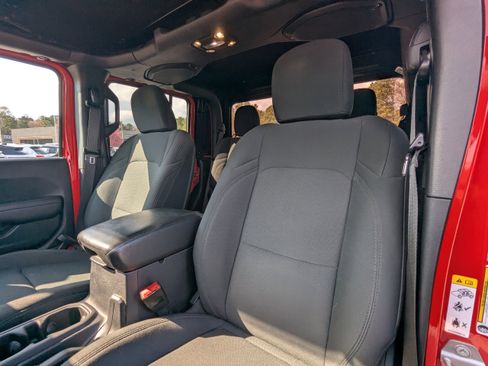 Used 2020 Jeep Gladiator Sport w/ Quick Order Package 24S image 10