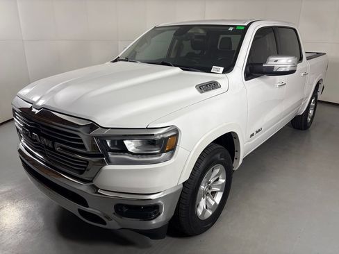 Used 2019 RAM 1500 Laramie RWD image 4