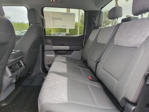 New 2026 Ford F250 XLT w/ XLT Premium Package AWD/4WD image 17