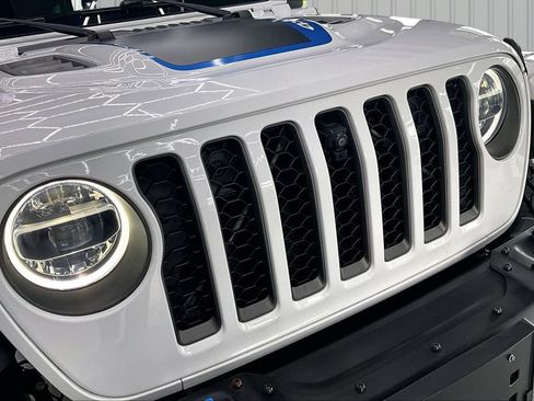 Used 2021 Jeep Wrangler Unlimited Rubicon 4xe w/ Dual Top Group AWD/4WD image 34