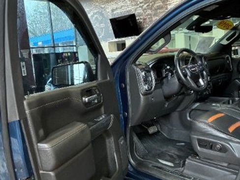 Used 2019 GMC Sierra 1500 AT4 w/ Off Road Performance Package image 15