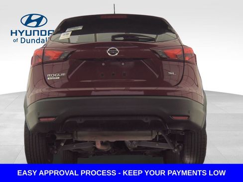 Used 2019 Nissan Rogue Sport SL image 2